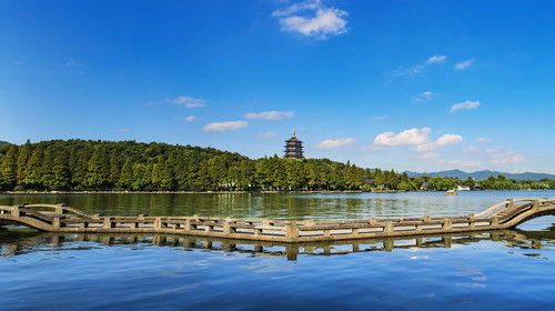 蘇州 烏鎮(zhèn) 杭州3日游 深度純玩,專車專導(dǎo),宿烏鎮(zhèn)景區(qū)內(nèi)酒店,賞西柵日夜全景,一天一座城,精選雙5a園林,含西湖游船,一車到底 上海 出發(fā) 途牛